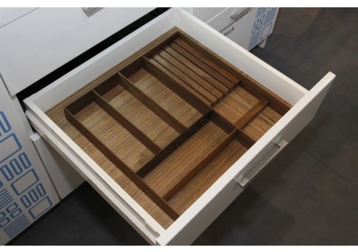 Деревянный лоток WoodLine для столовых приборов в ящик Blum Tandembox на ширину фасада 600 мм, орех