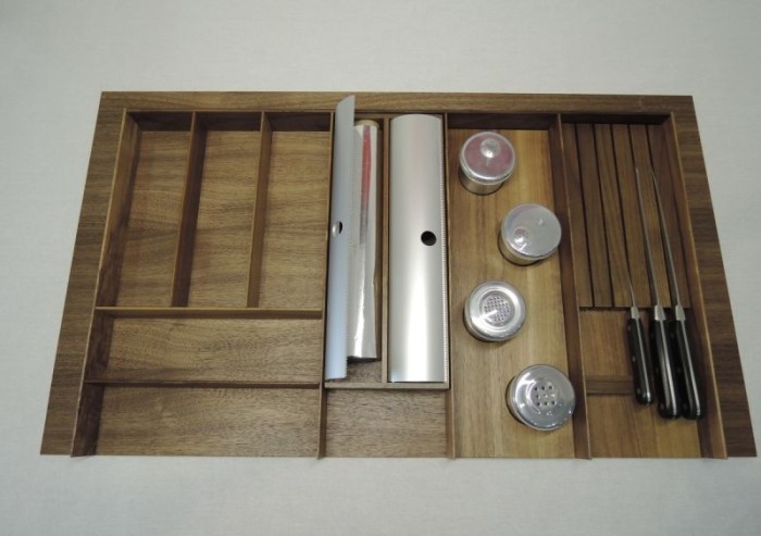 Деревянный лоток WoodLine для столовых приборов в ящик Grass Vionaro/Blum Legrabox на фасад 900,орех